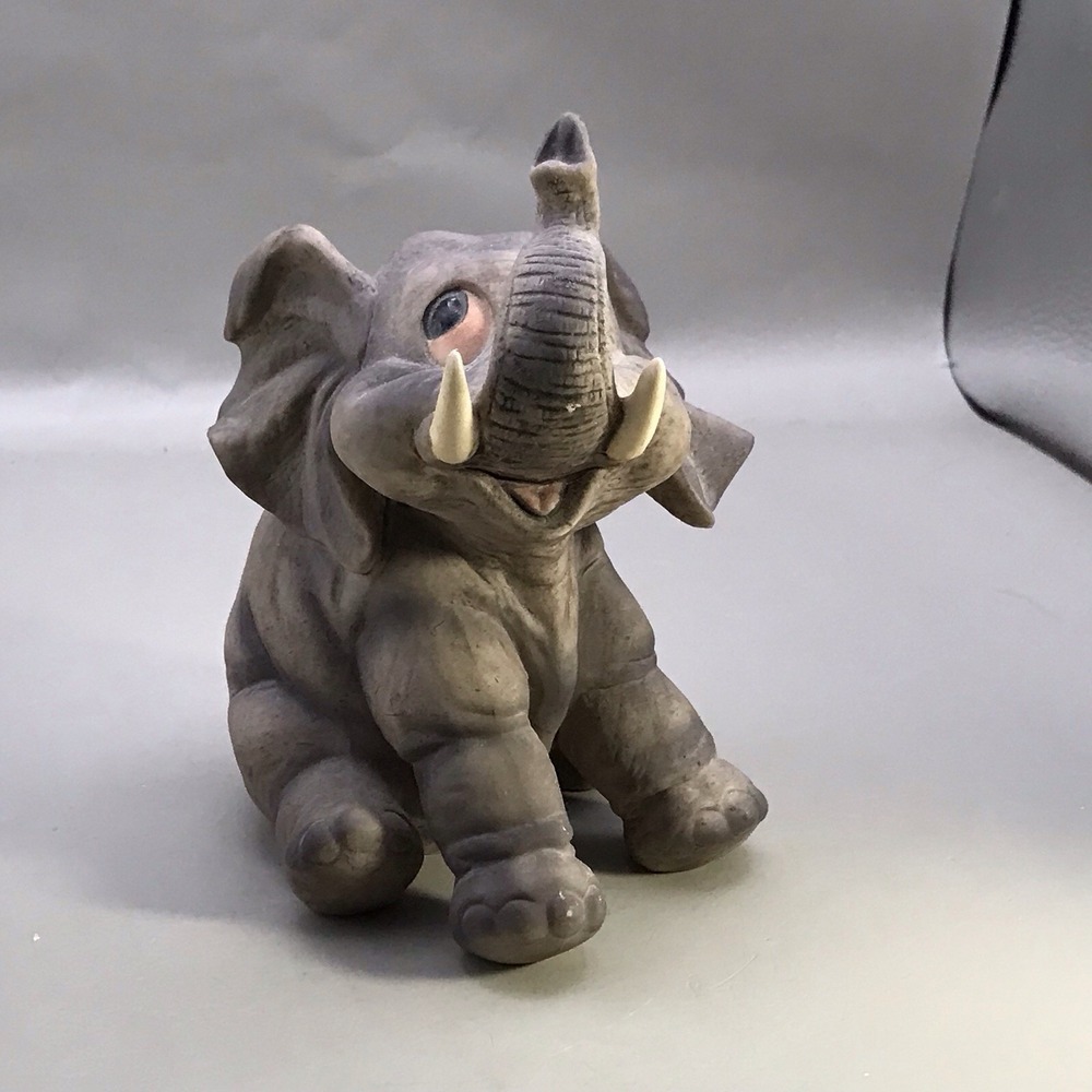 Andrea By Sadek Baby‎ Elephant With Big Eyes Ceramic Figurine